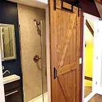 Walkable Elmwood Cottage, No Chores 4Bath 4Br 4Car