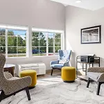 Best Western Buffalo Inn & Suites