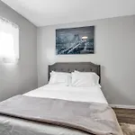 The Manhattan Retreat