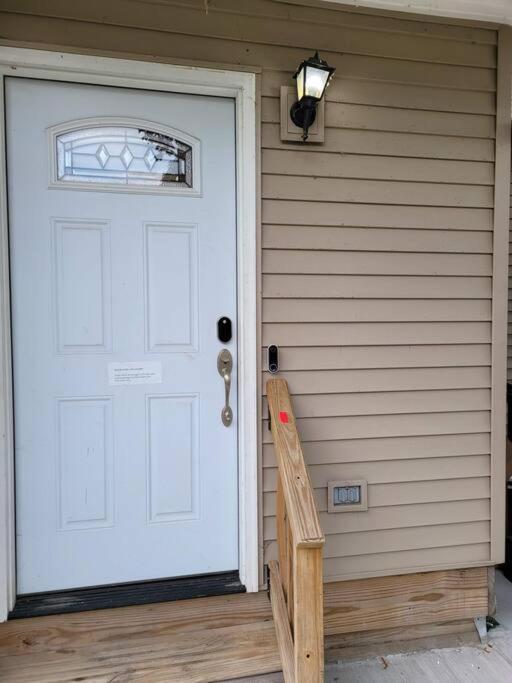 No Chores, 10min To Downtown And 25min To Niagara Falls Apartamento *