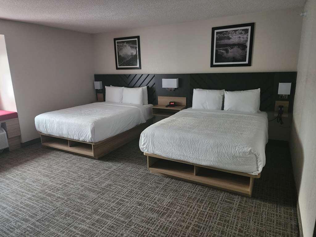 Western & 3* Buffalo
