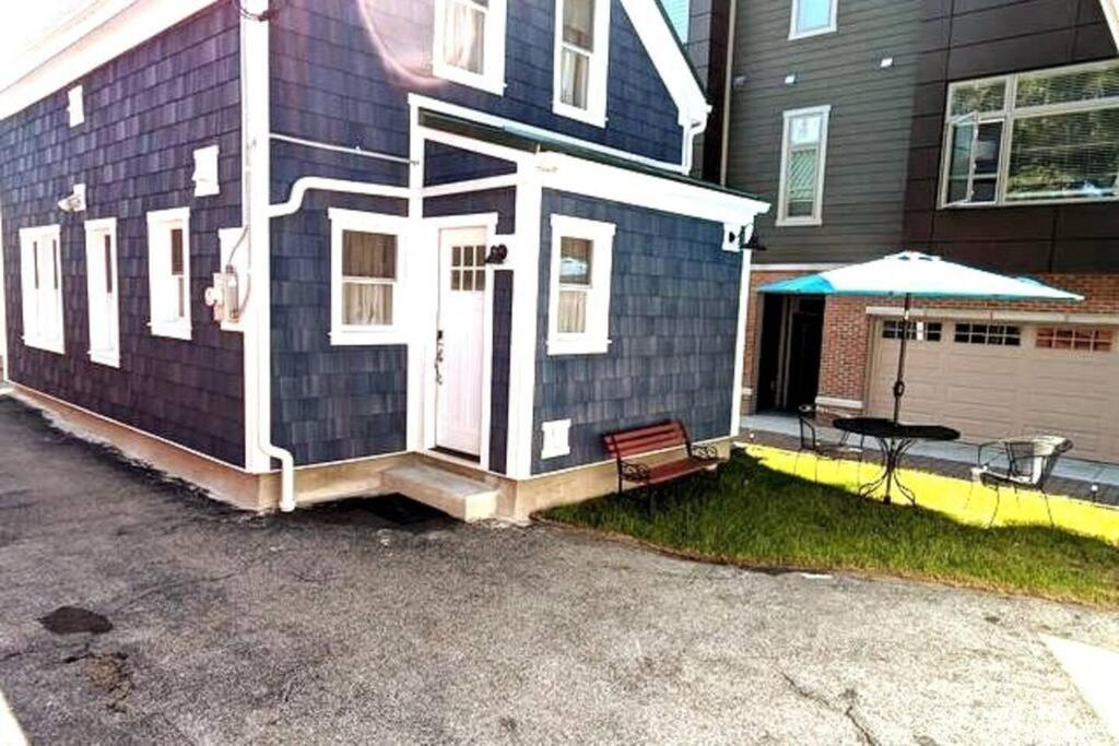 Walkable Elmwood Cottage, No Chores 4bath 4br 4car *
