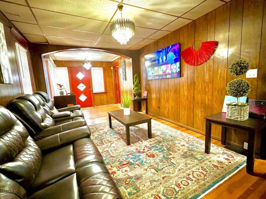 5 Bedroom House King Beds 1 Bath 20 Min To Falls Apartment