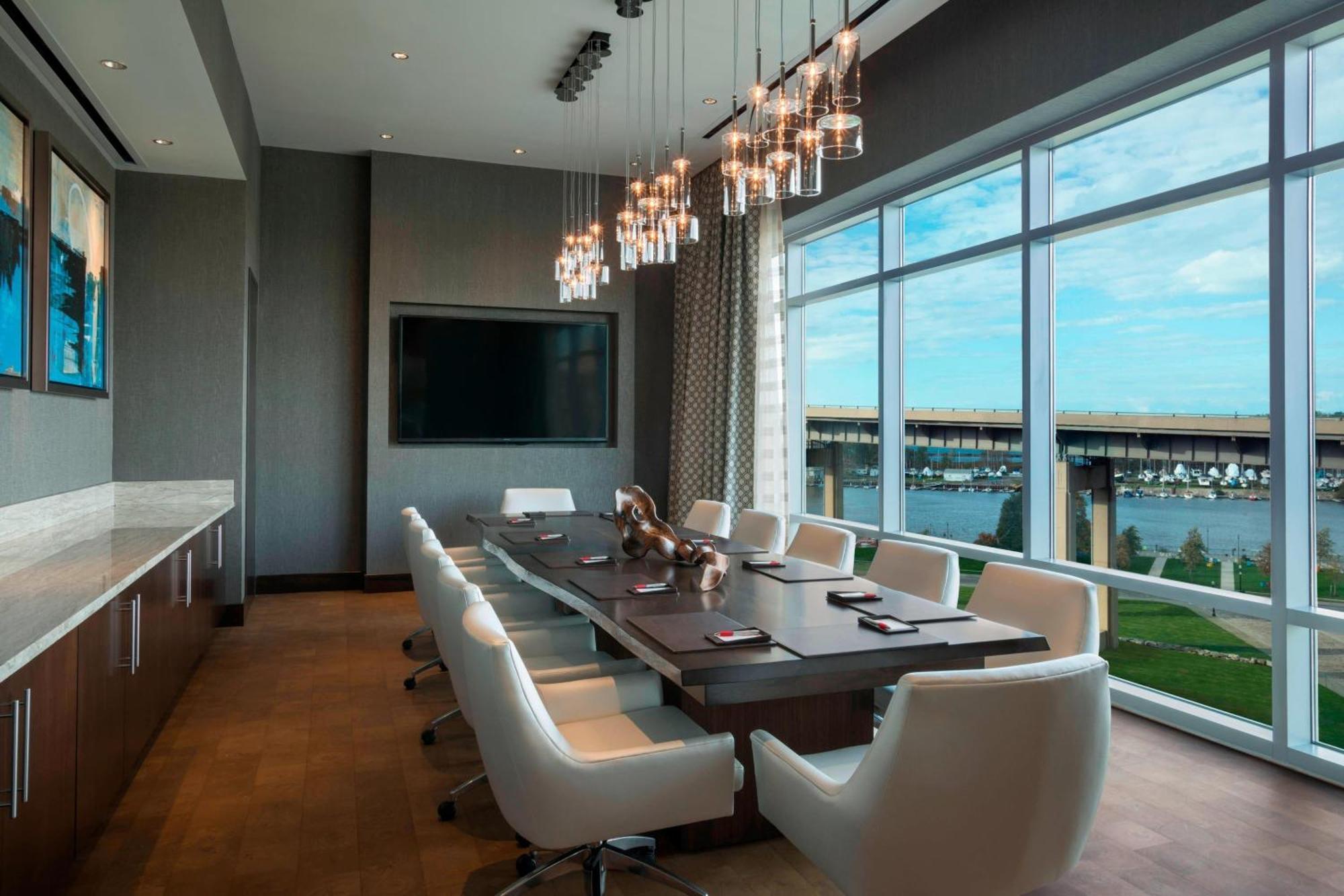 Marriott At Lecom Harborcenter Buffalo