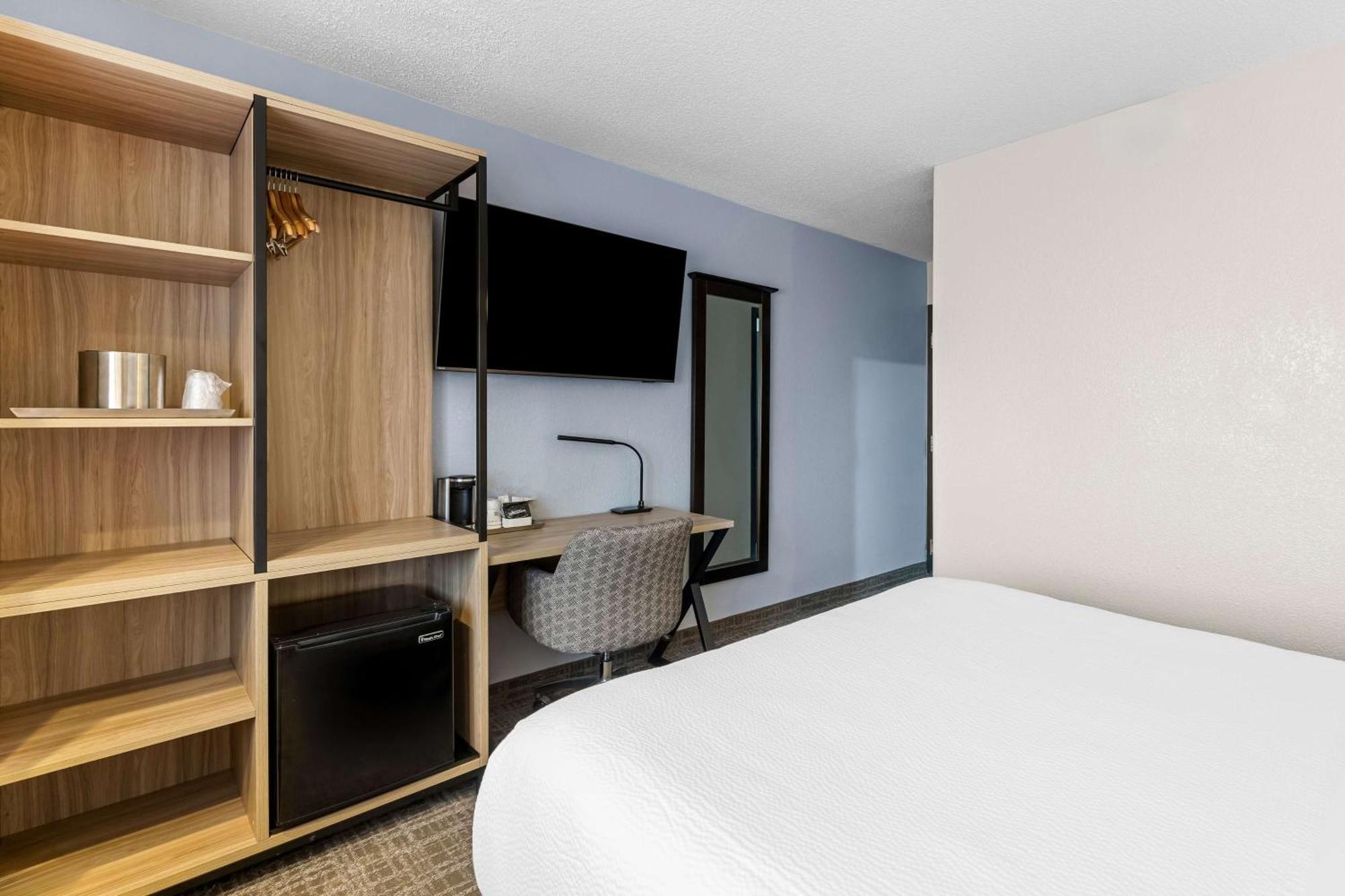 Hotel Western & 3*