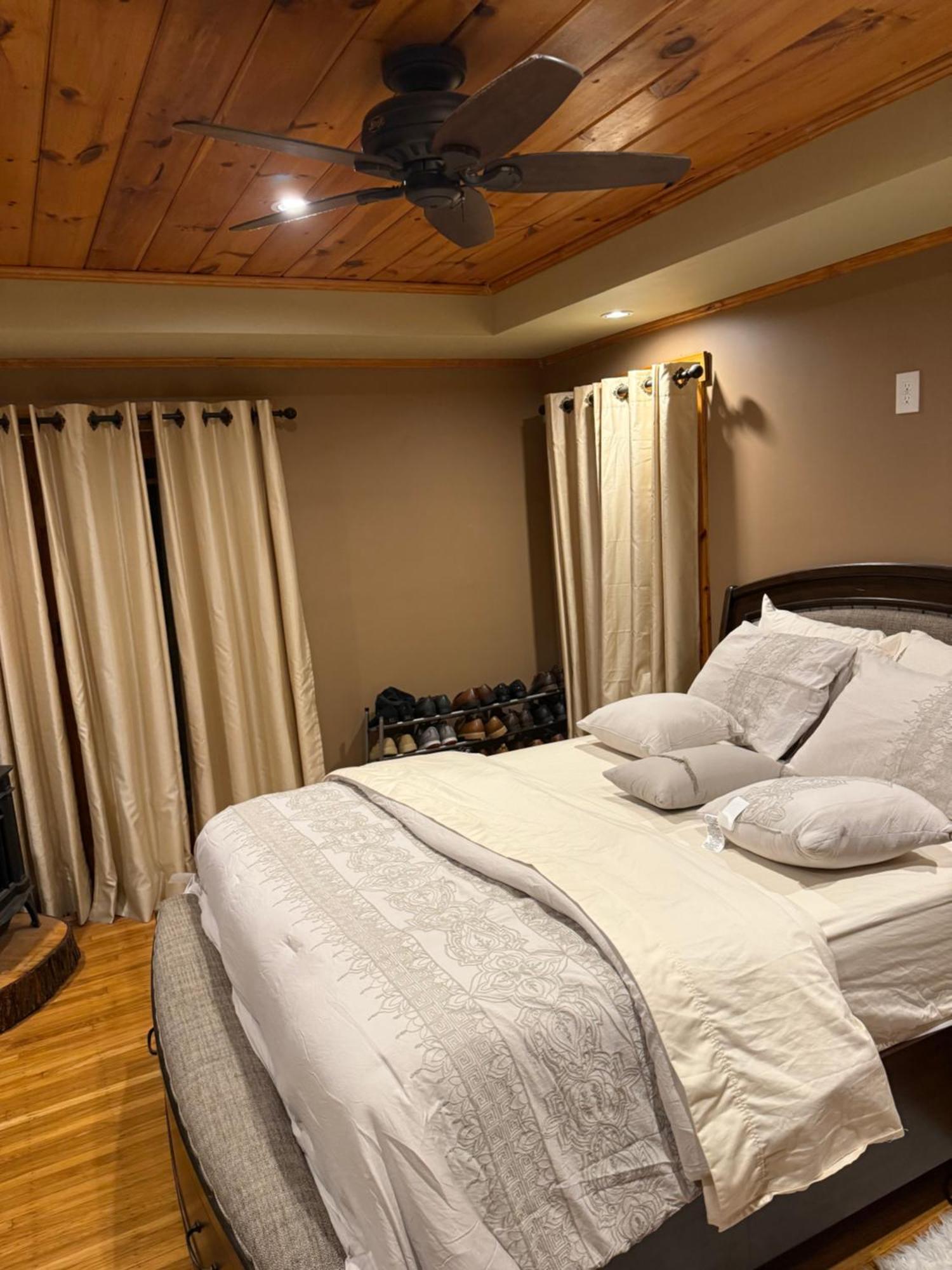3 Bedroom Stylish House Holiday home Buffalo