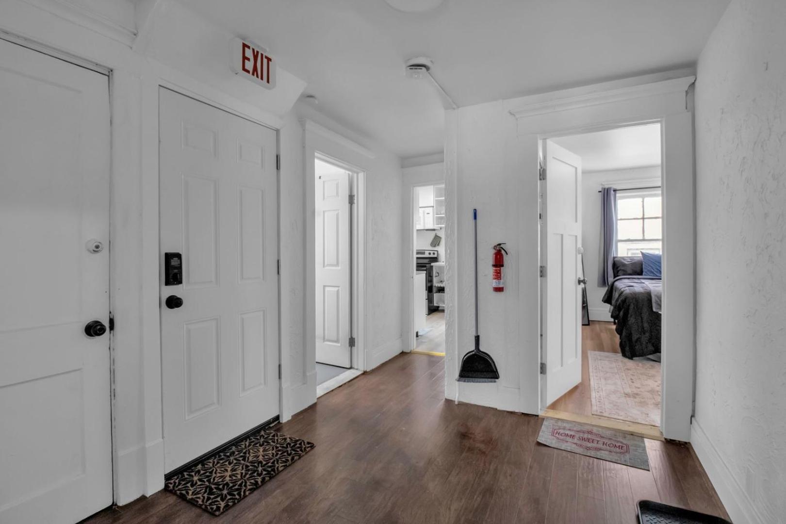 Cozy 3br Near Ub Niagara Falls - Pet Friendly Casa de férias Buffalo