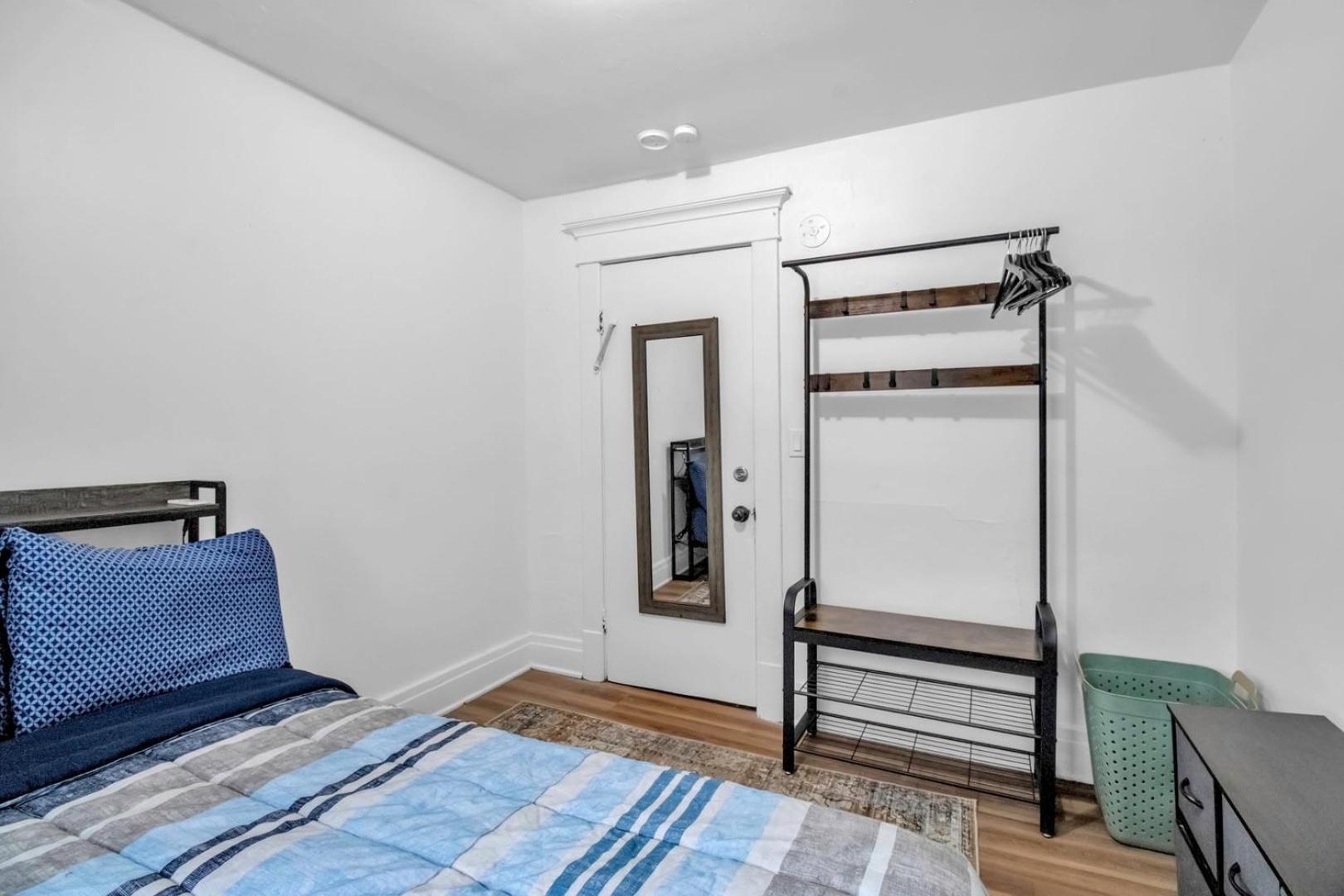 Casa de férias Cozy 3br Near Ub Niagara Falls - Pet Friendly *