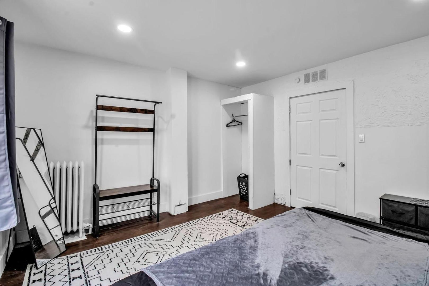 Casa de férias Spacious 4br Near Ub Niagara Falls - Pet Friendly Buffalo