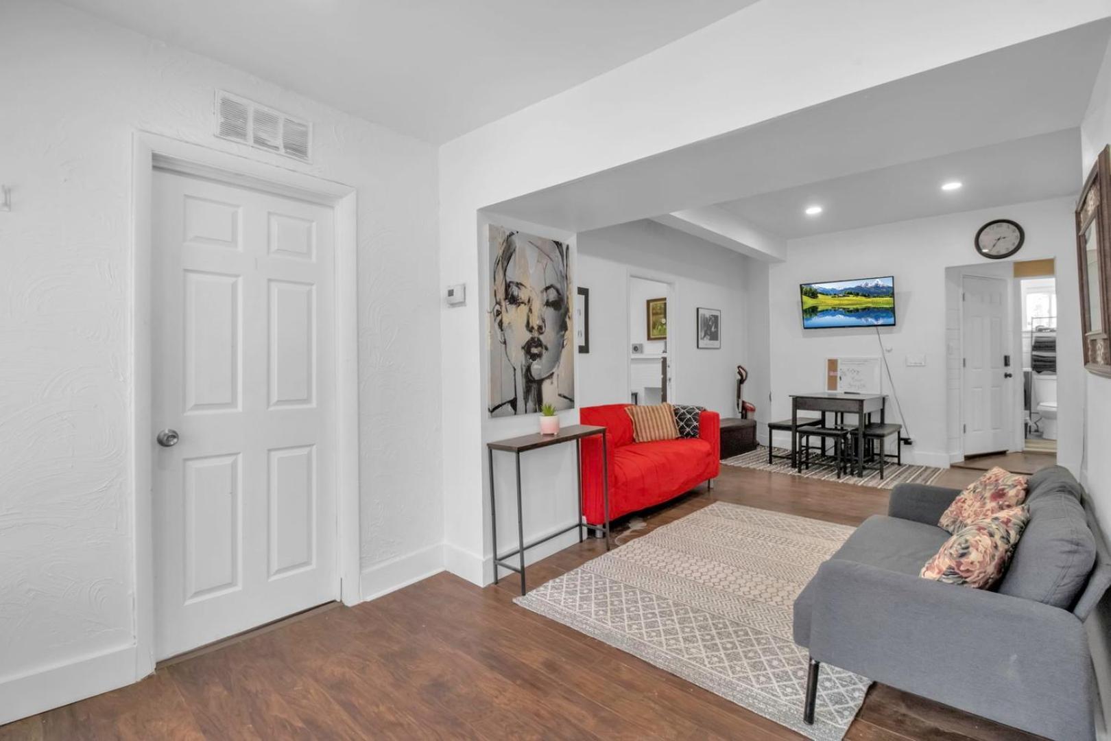 Casa de férias Spacious 4br Near Ub Niagara Falls - Pet Friendly