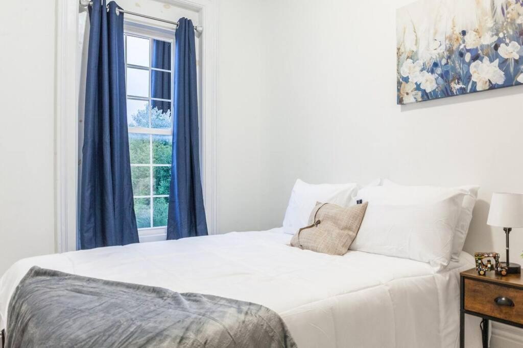 Deluxe Prospect Apt_niagrafalls+wifi+bill+kitchen Apartamento