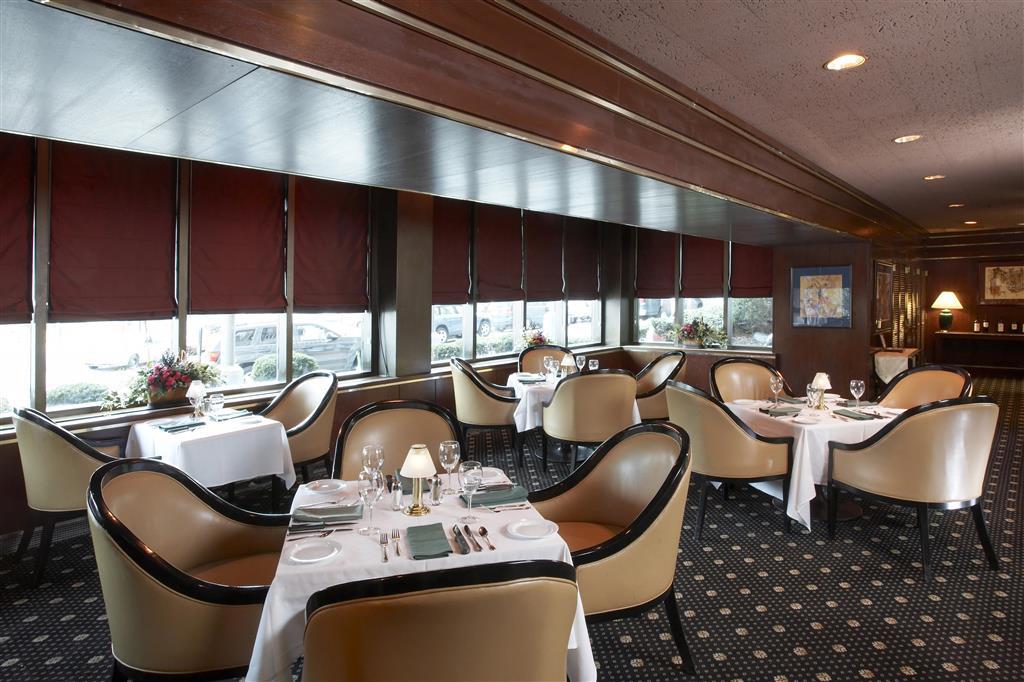 Hyatt Regency Hotel 4*