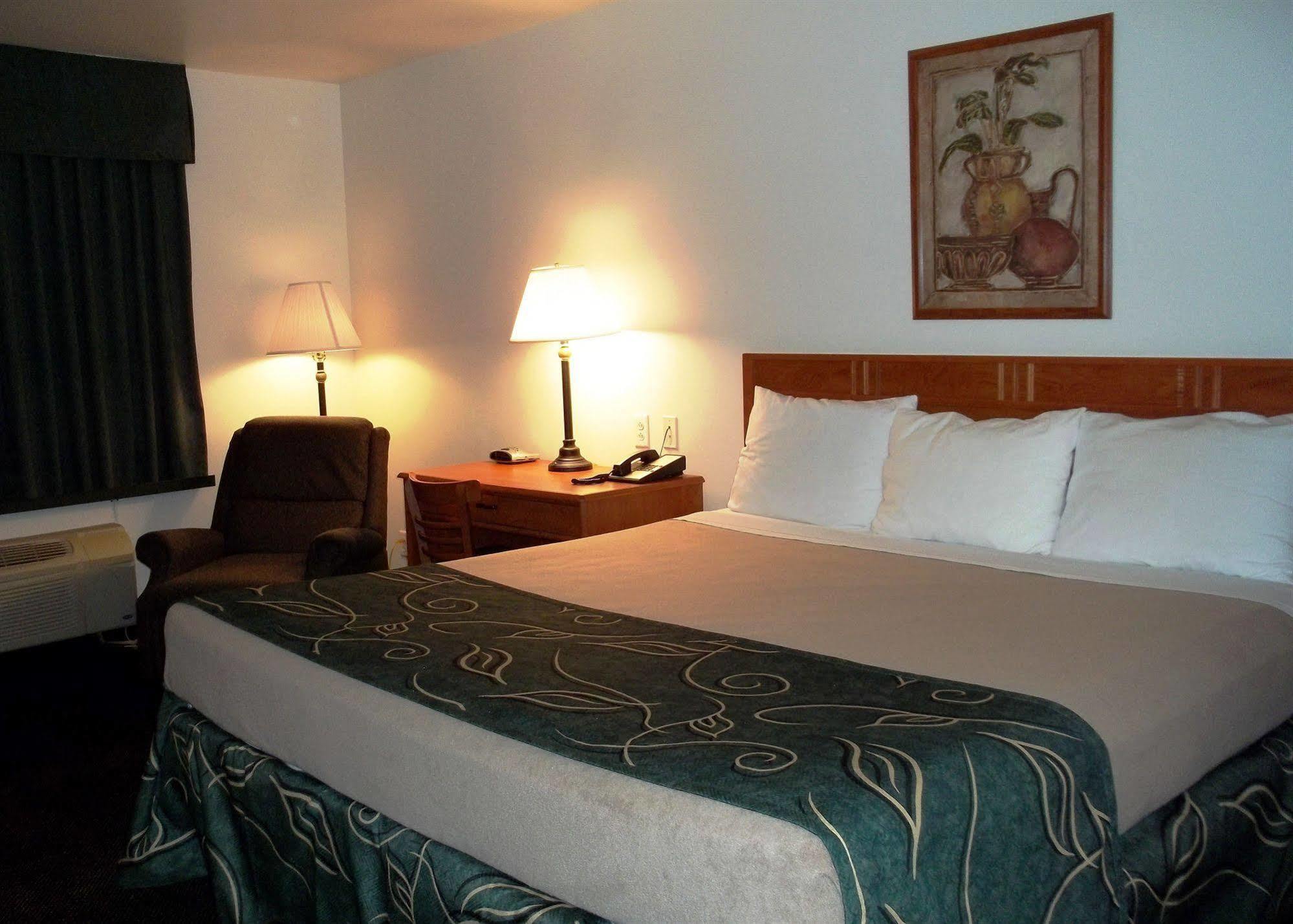 Hotel Baymont By Wyndham 2*