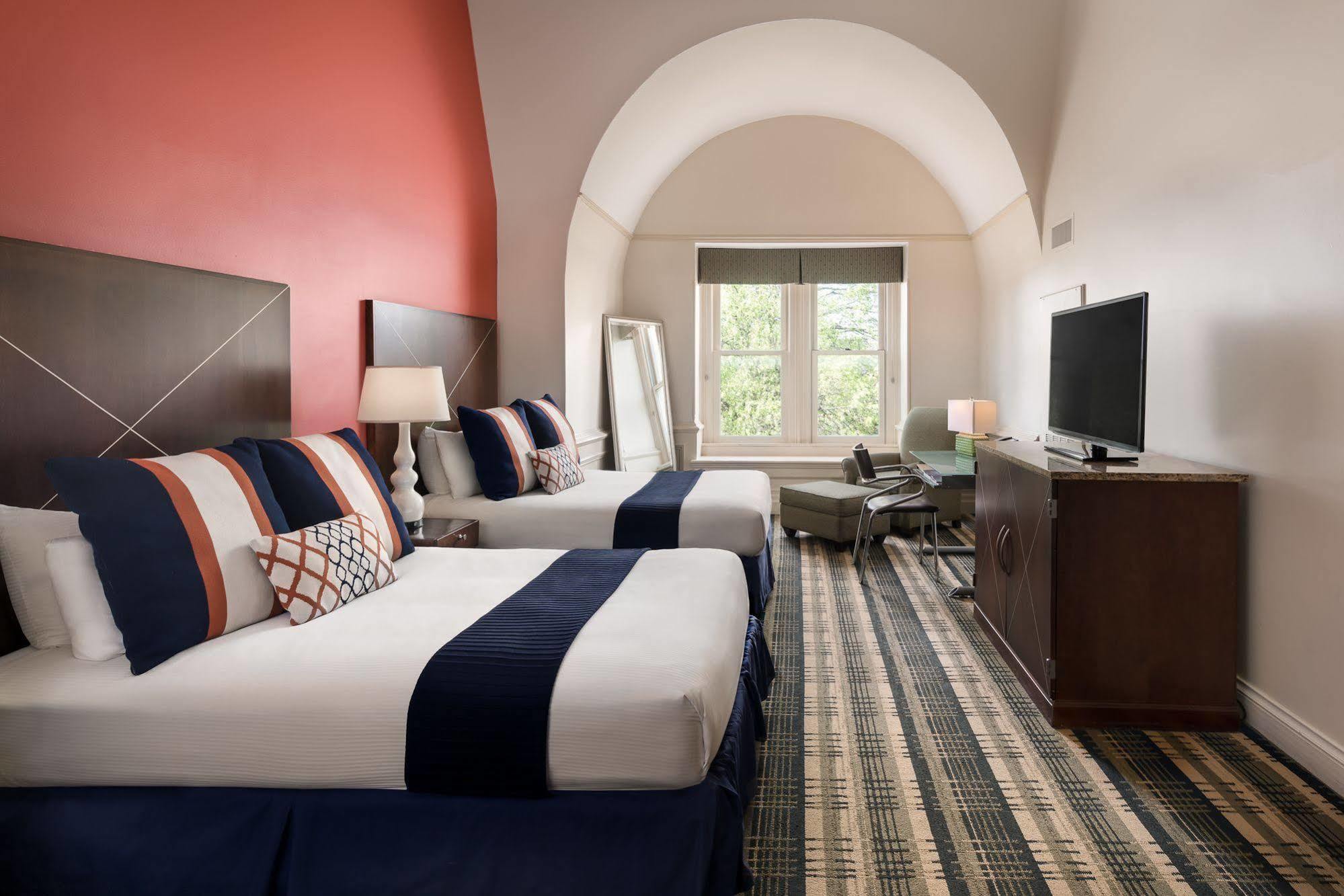 The Mansion On Delaware Avenue 4*