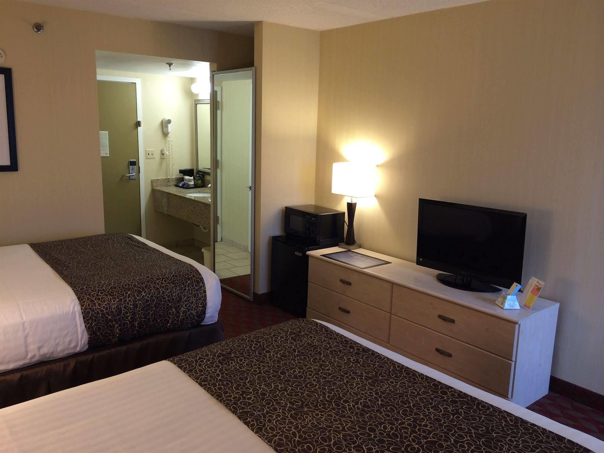 Hotel Western Airport 3*